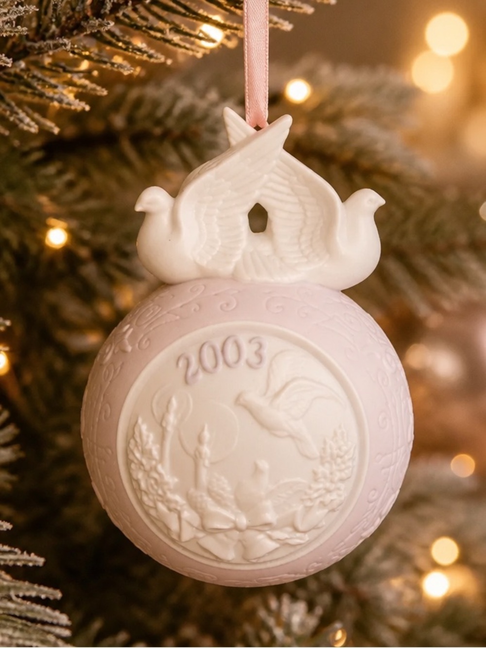 Lladro Porcelain 2003 White Pink Turtle Doves Santa Christmas Ball Ornament